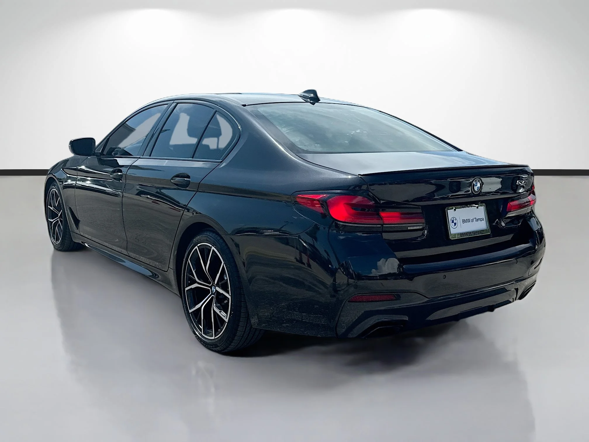 Used 2023 Black Sapphire Metallic BMW 530i image 5