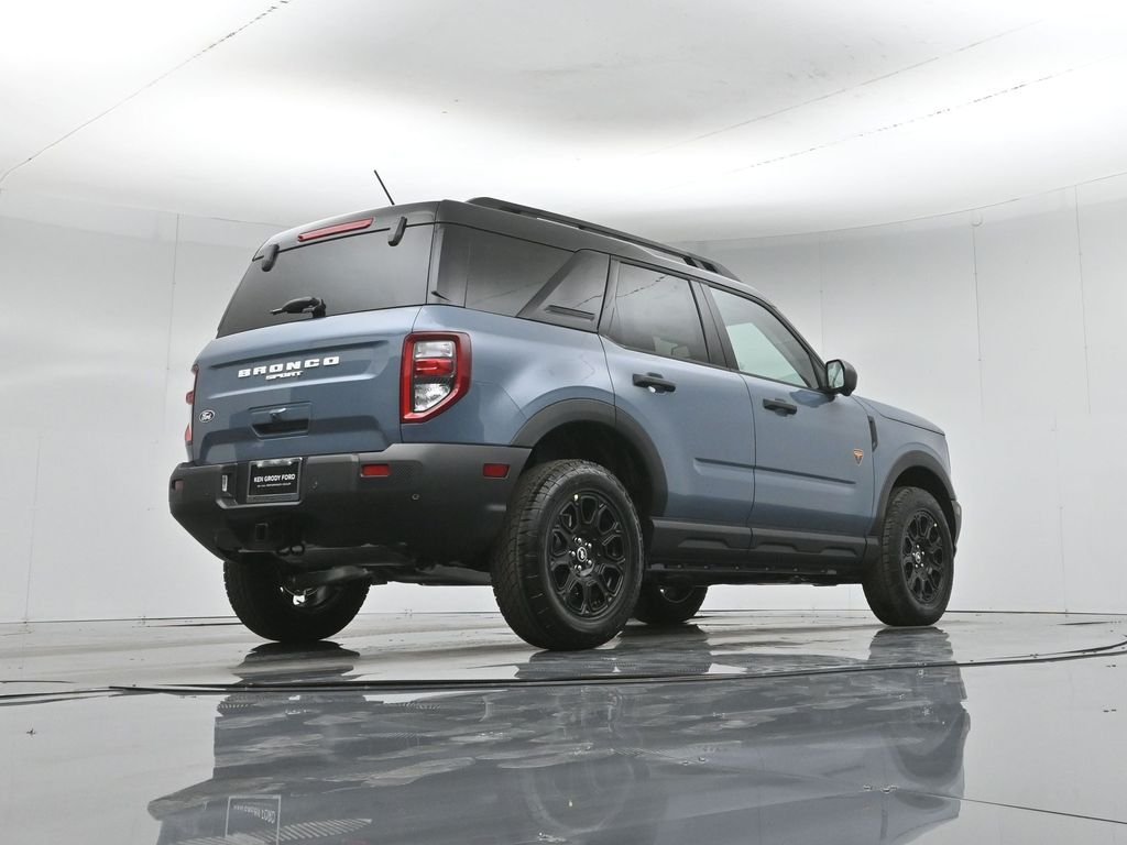 New 2026 Azure Gray Metallic Tri-Coat Ford Badlands image 45