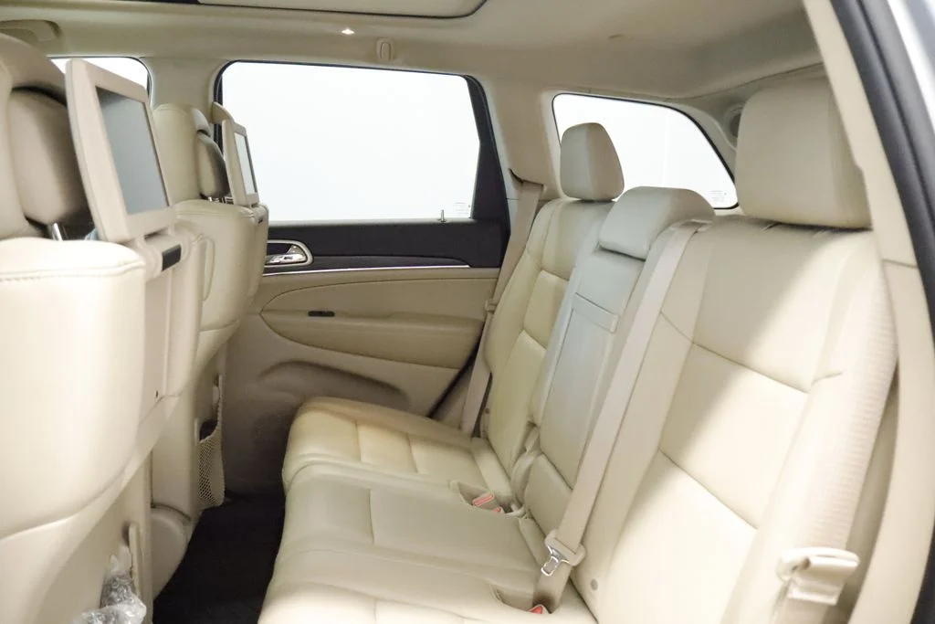 Certified Used 2020 Silver Jeep Limited image 18