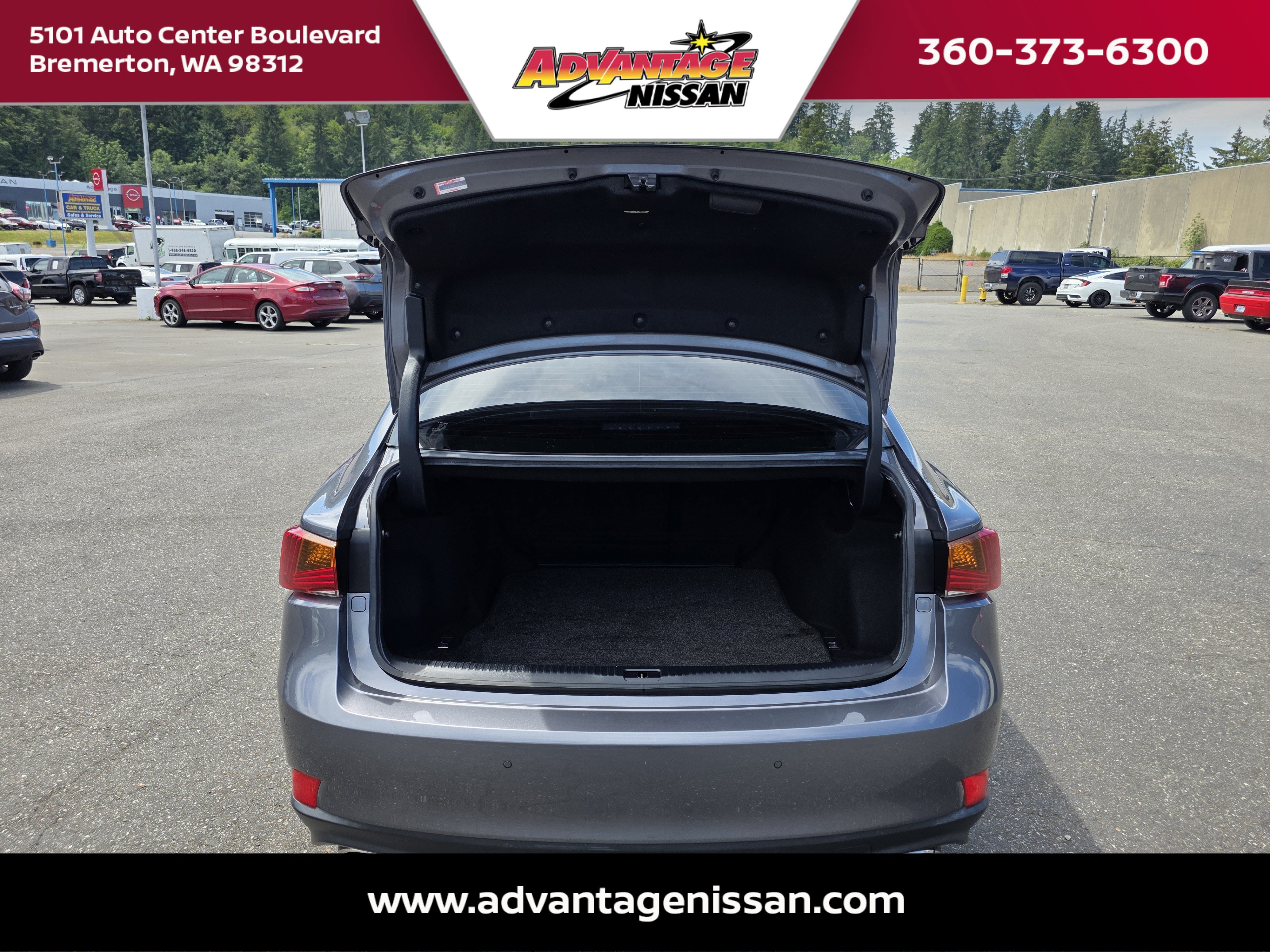 Used 2018 Gray Pearl Lexus 300 image 5