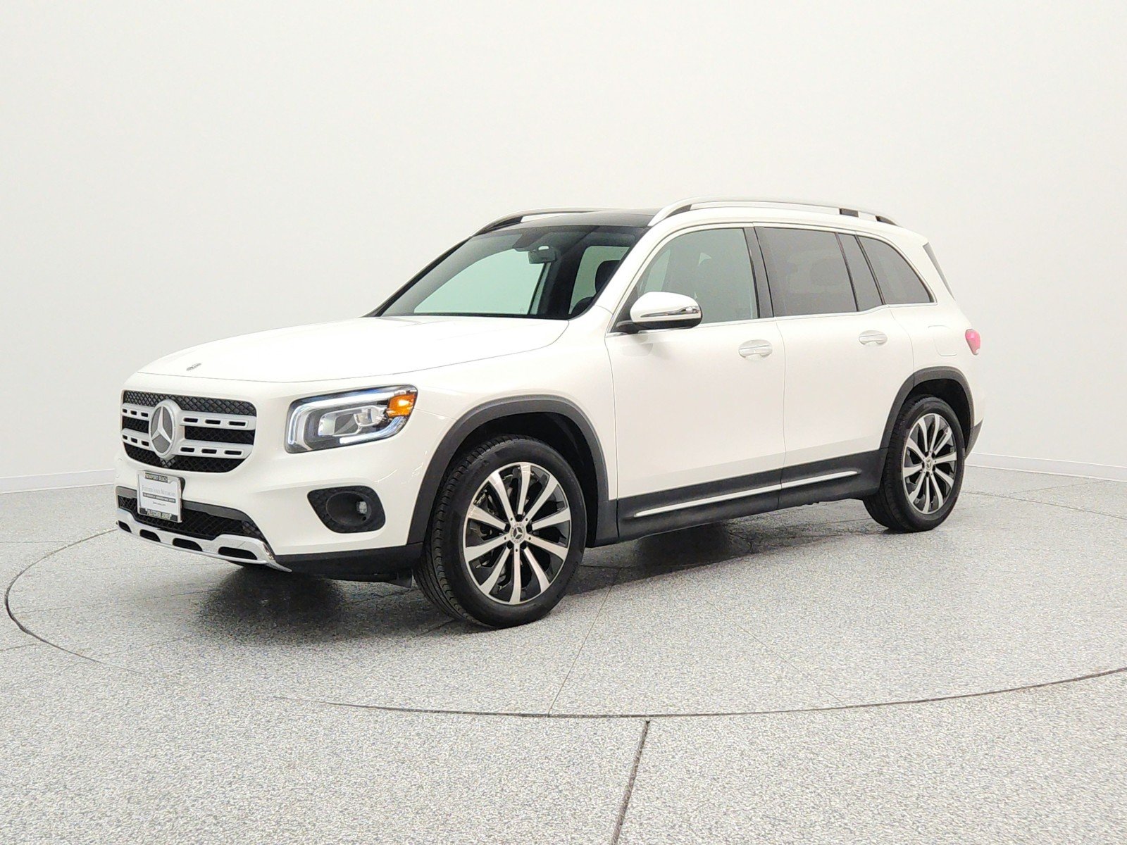 2022 Mercedes-Benz GLB GLB 250's photo