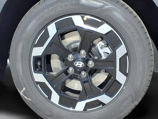 New 2026 White Hyundai SEL image 4