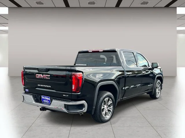 Used 2025 Black GMC SLT image 3
