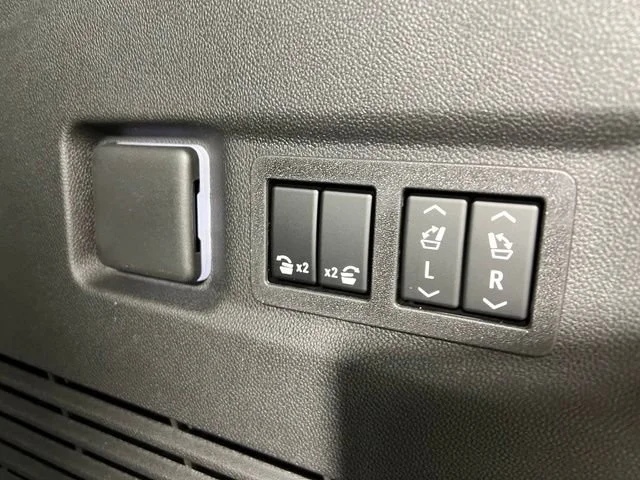 2026 GMC Yukon XL Denali - Photo 44