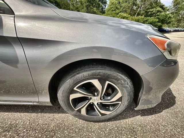 Used 2016 Silver Honda LX image 20