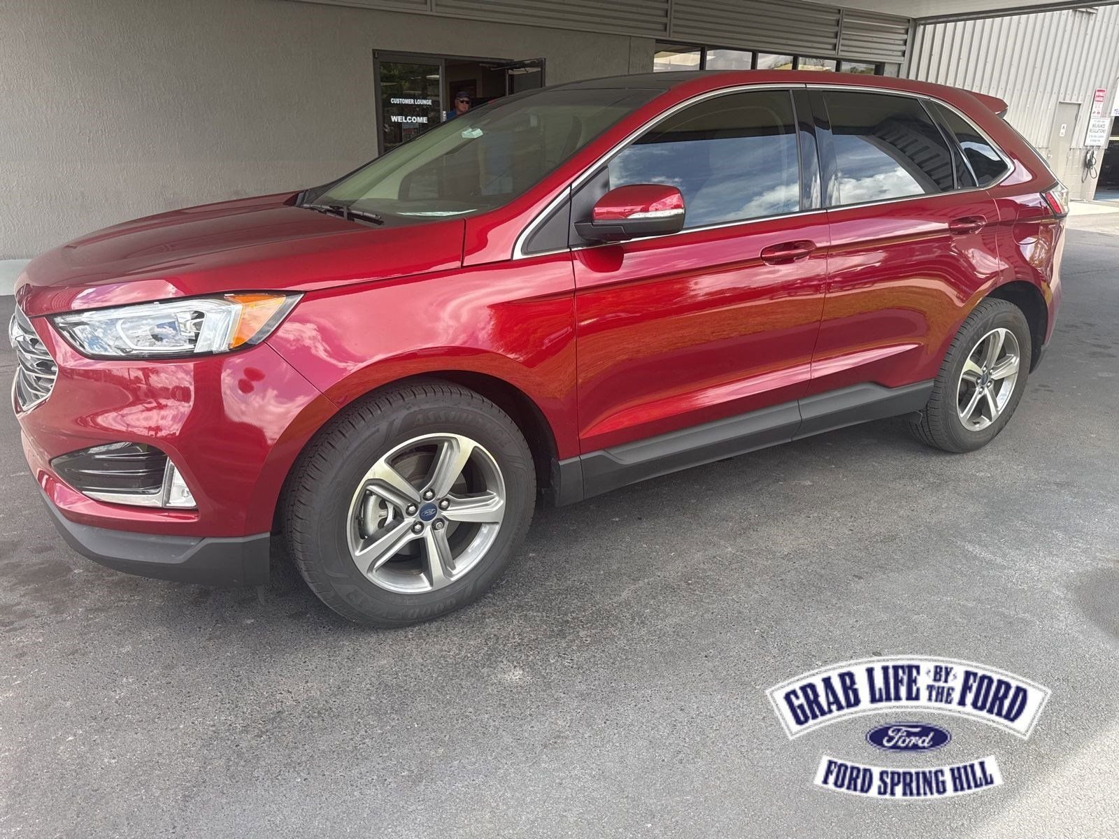 2019 Ford Edge SEL's photo