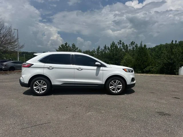 Used 2019 White Ford SEL image 3