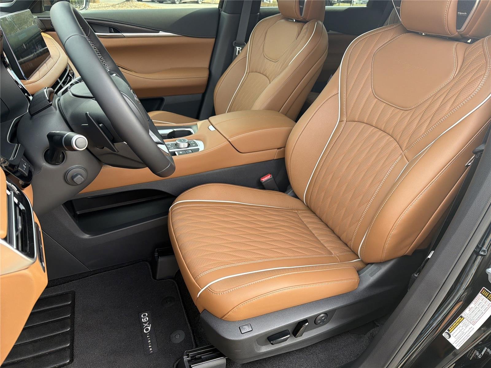 New 2026 2T MNRL BLK INFINITI Autograph AWD image 18