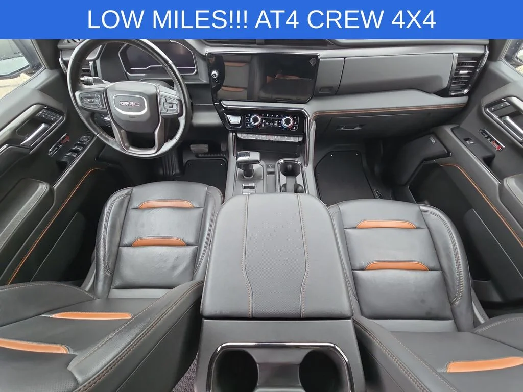 Used 2024  GMC AT4 image 21