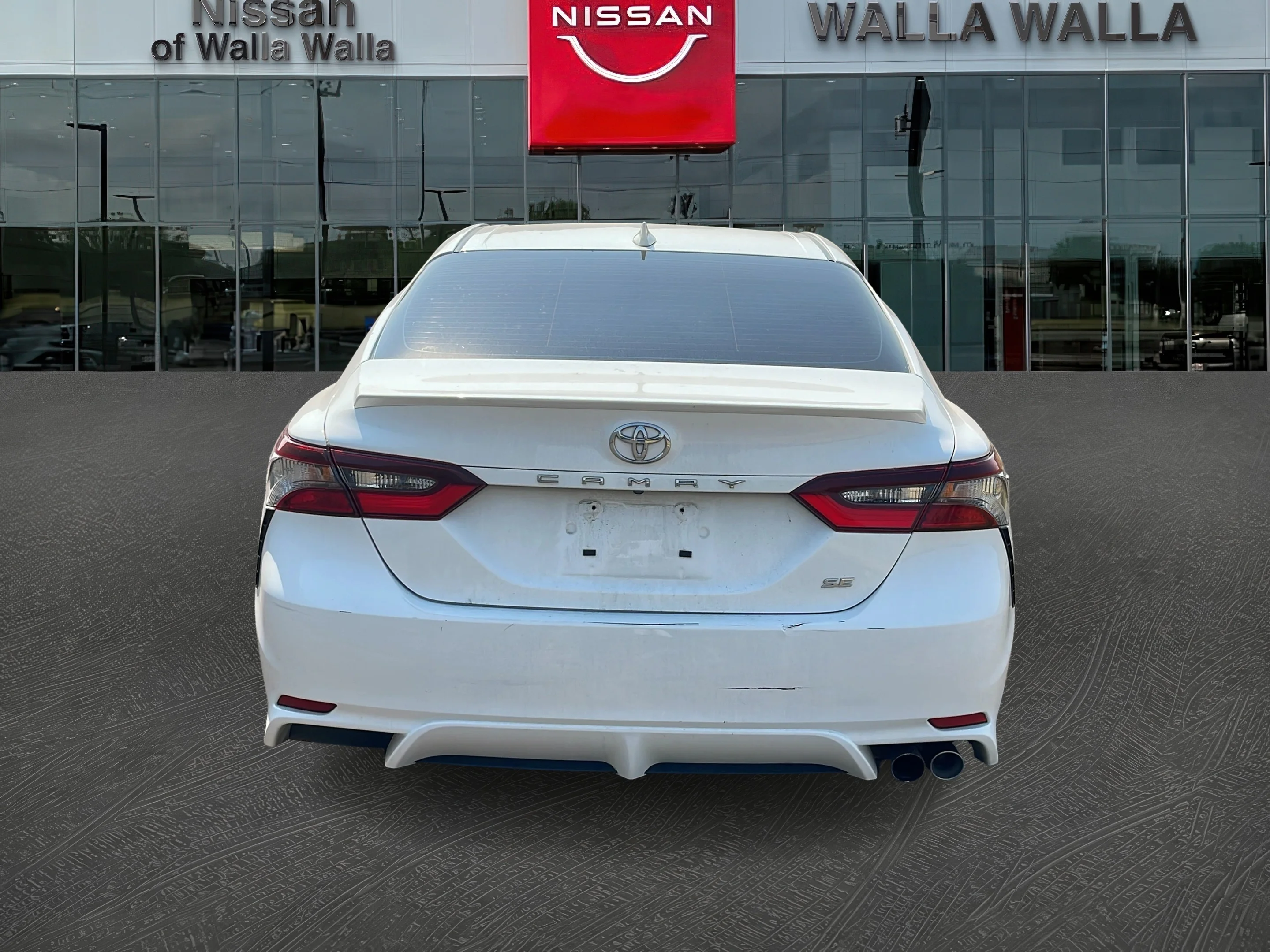 2024 Toyota Camry SE - Photo 6
