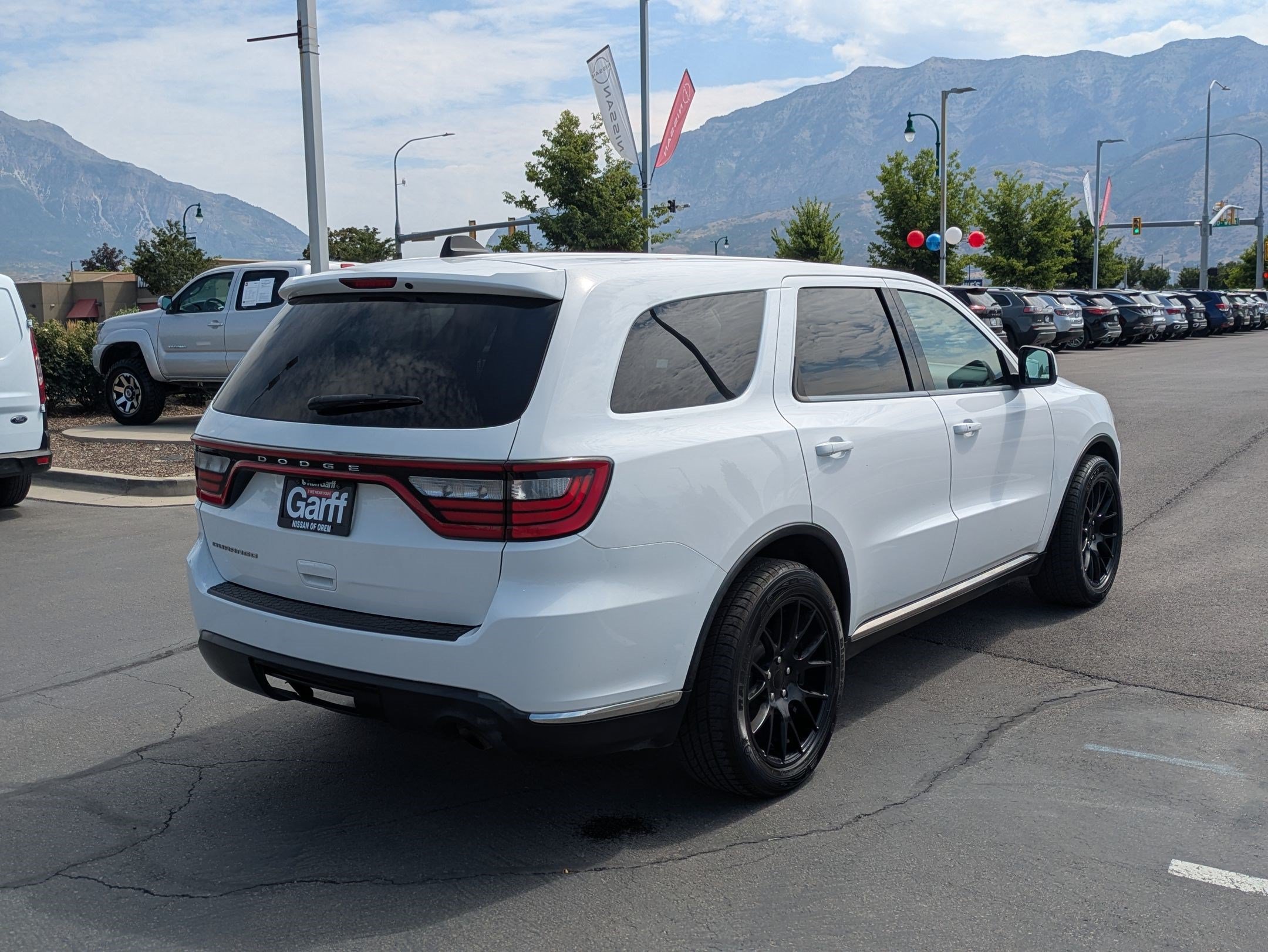 Used 2019 White Knuckle Clearcoat Dodge SXT image 3
