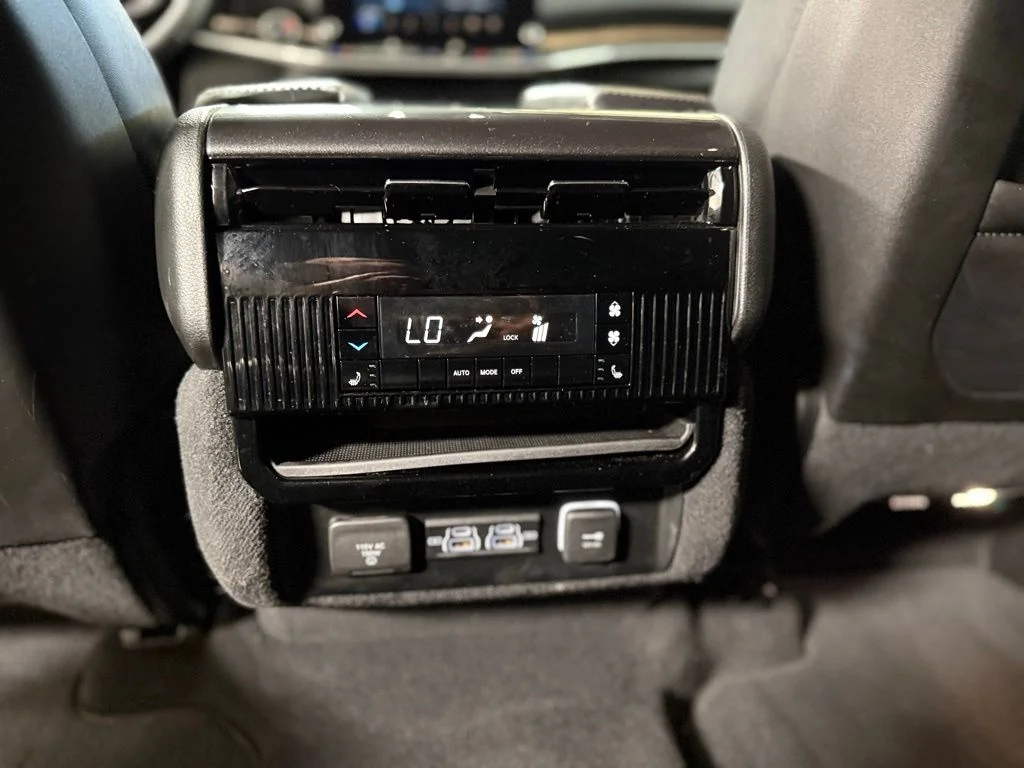 Used 2022 Silver Jeep Series I image 17