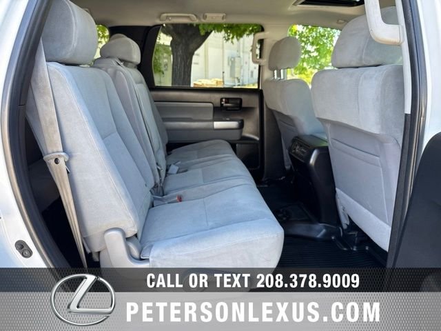 Used 2018 White Toyota SR5 image 18