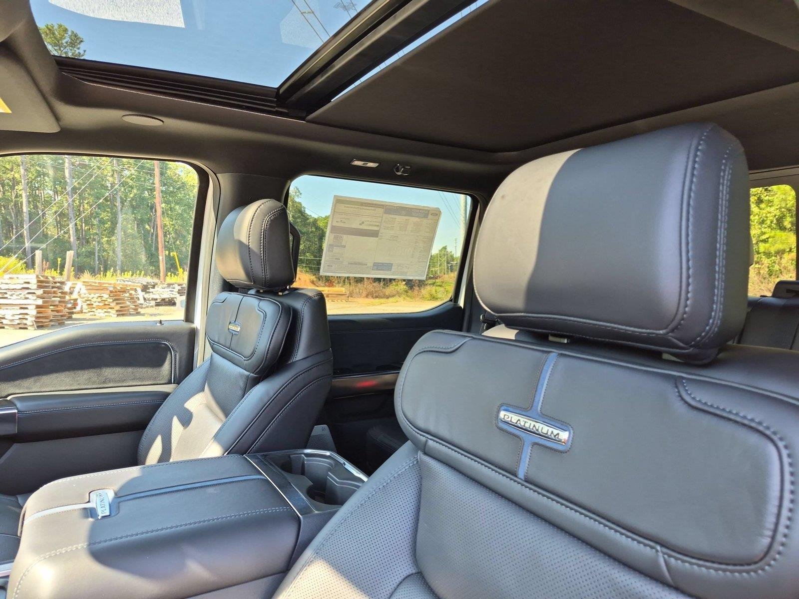 New 2027 Star White Metallic Tri-Coat Ford F-250® Platinum® image 17
