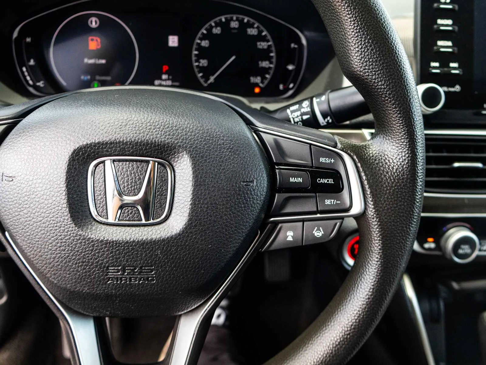 Used 2019 Crystal Black Pearl Honda LX 1.5T image 37