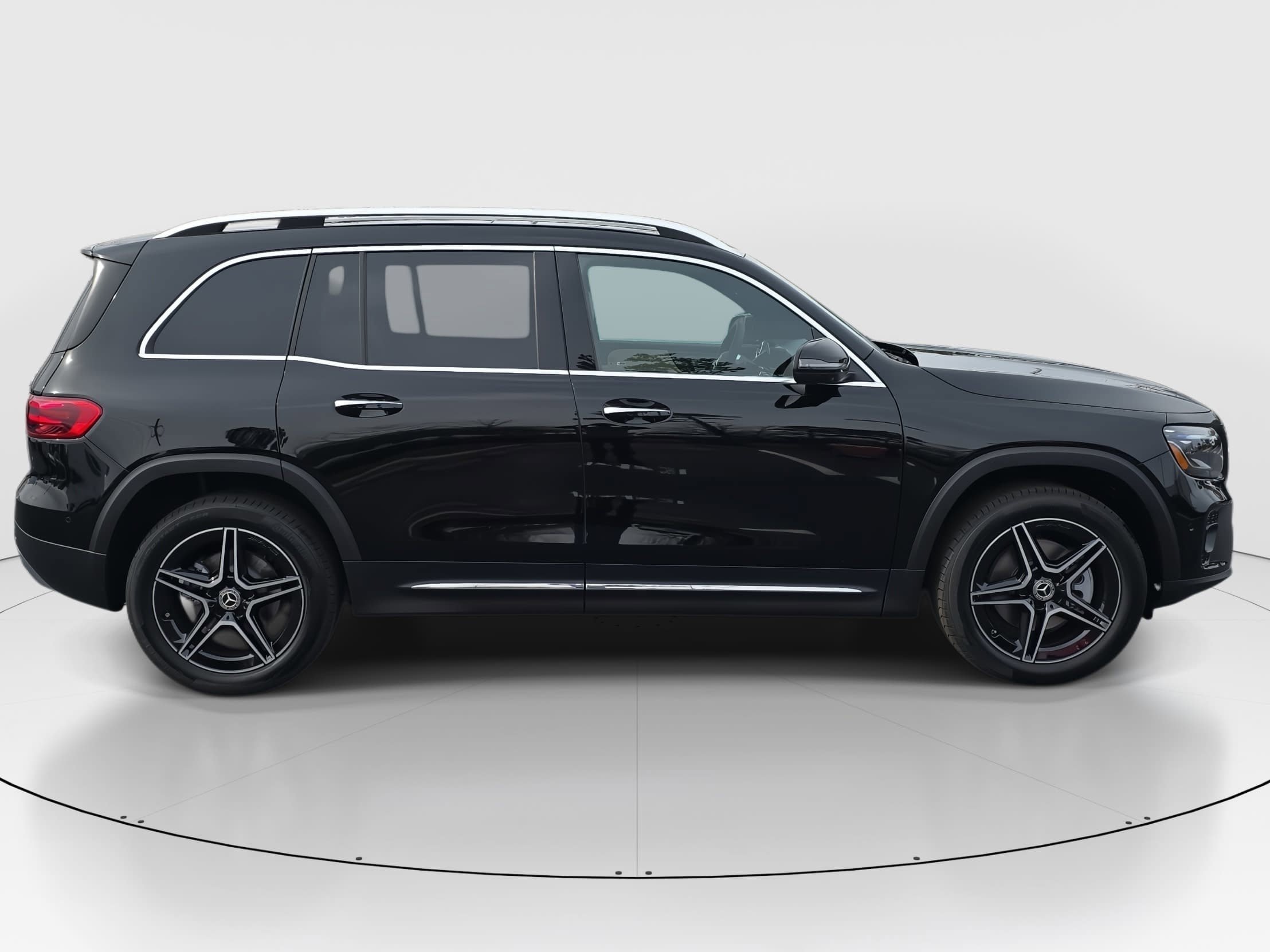 New 2026 Night Black Mercedes-Benz GLB250 image 8