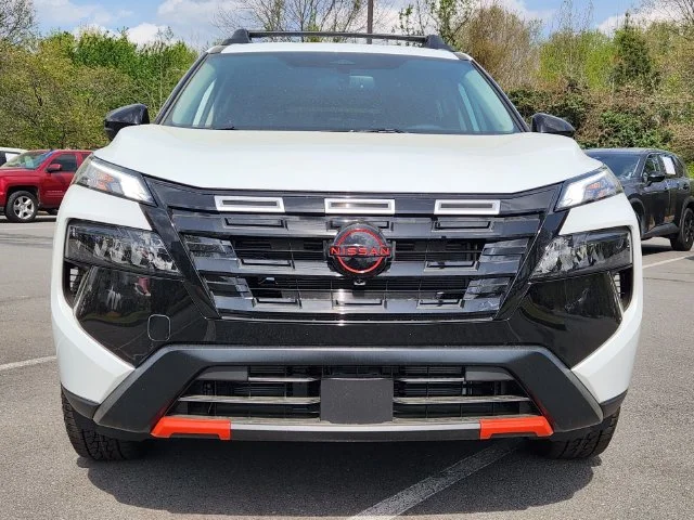 New 2026 Everest White Pearl TriCoat Nissan Rock Creek® image 2