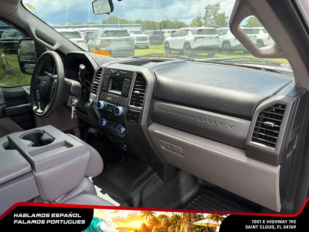 Used 2018 White Ford XL image 31