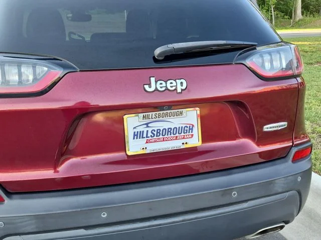 Used 2019 Red Jeep Latitude Plus image 22