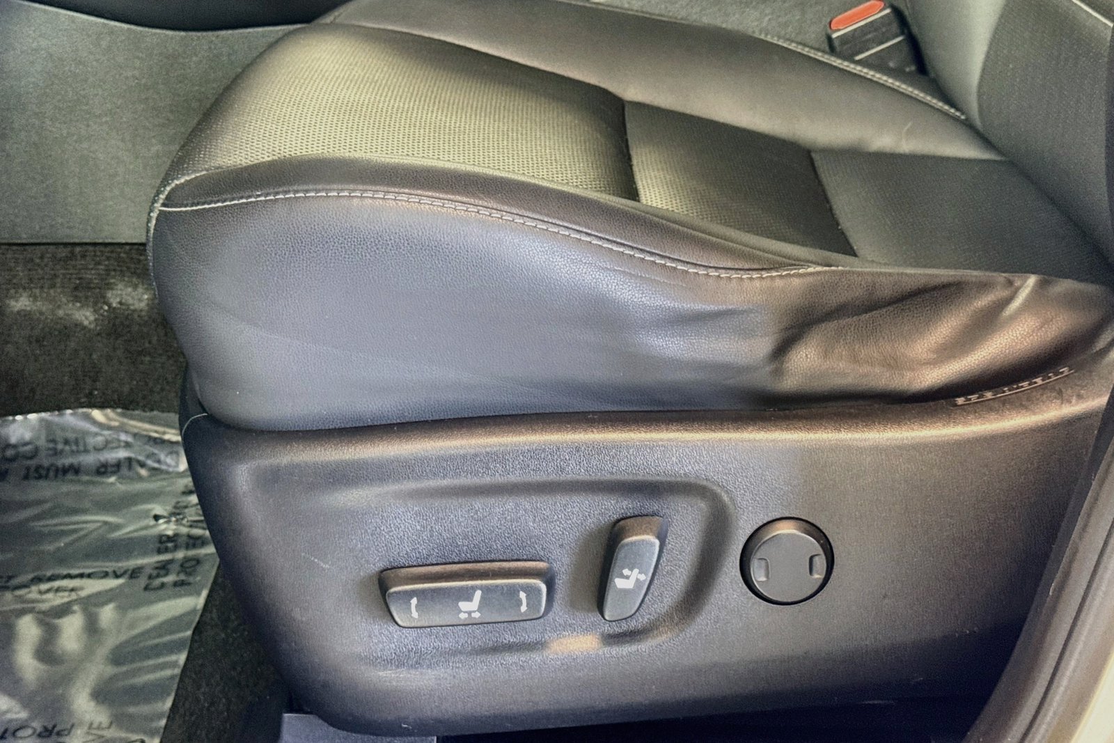 Used 2015 Eminent White Pearl Lexus  image 18