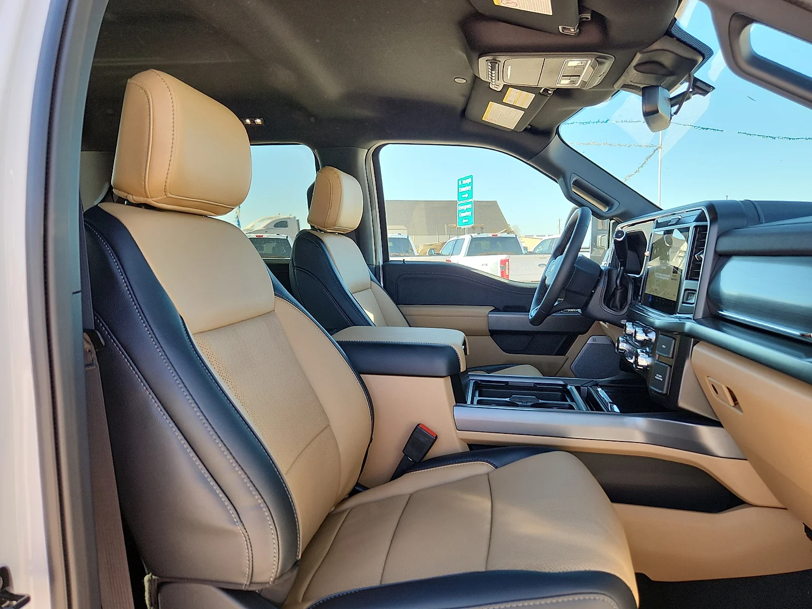New 2026 Oxford White Ford Lariat image 20