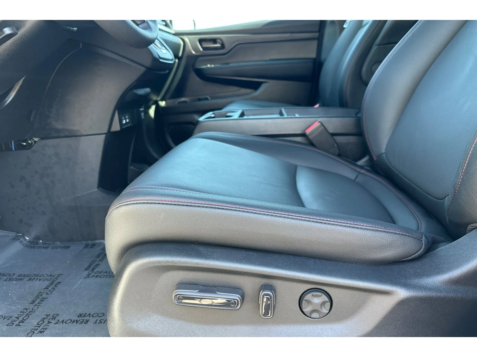 Used 2026 Platinum White Pearl Honda Sport-L image 13