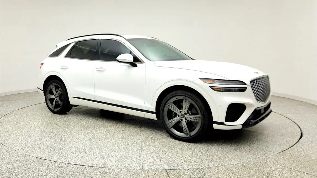 Used 2025 Uyuni White Genesis 3.5T Sport AWD w/ Sport Advanced & Sport Prestige Pkgs image 3