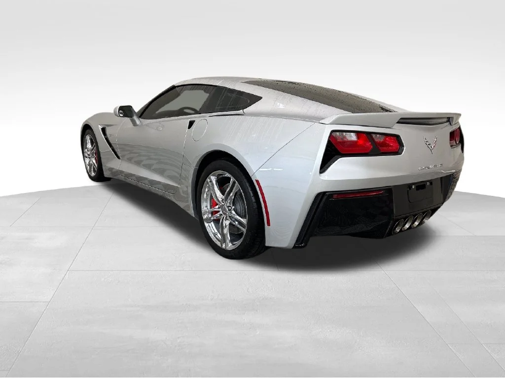 Used 2016 Silver Chevrolet Stingray image 3