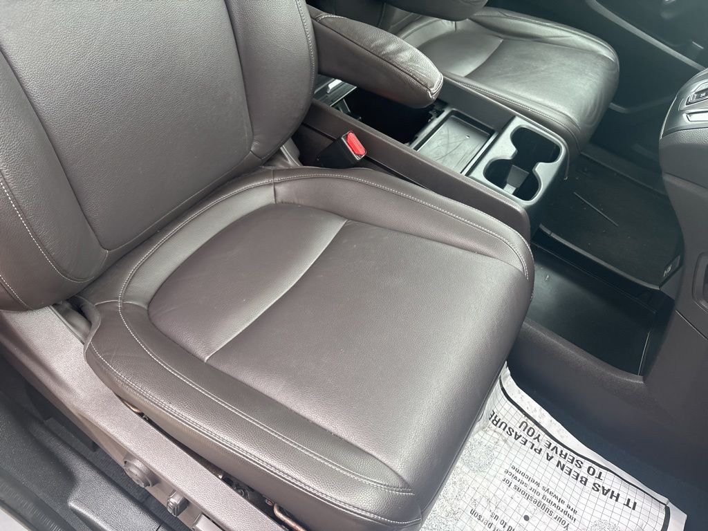 Certified Used 2023 Lunar Silver Metallic Honda EX-L image 30