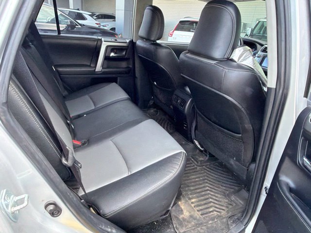 Used 2015 Silver Toyota SR5 Premium image 10