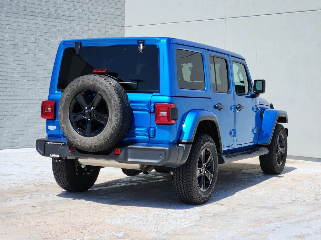 Used 2022 Hydro Blue Pearlcoat Jeep Unlimited Sahara Altitude image 8