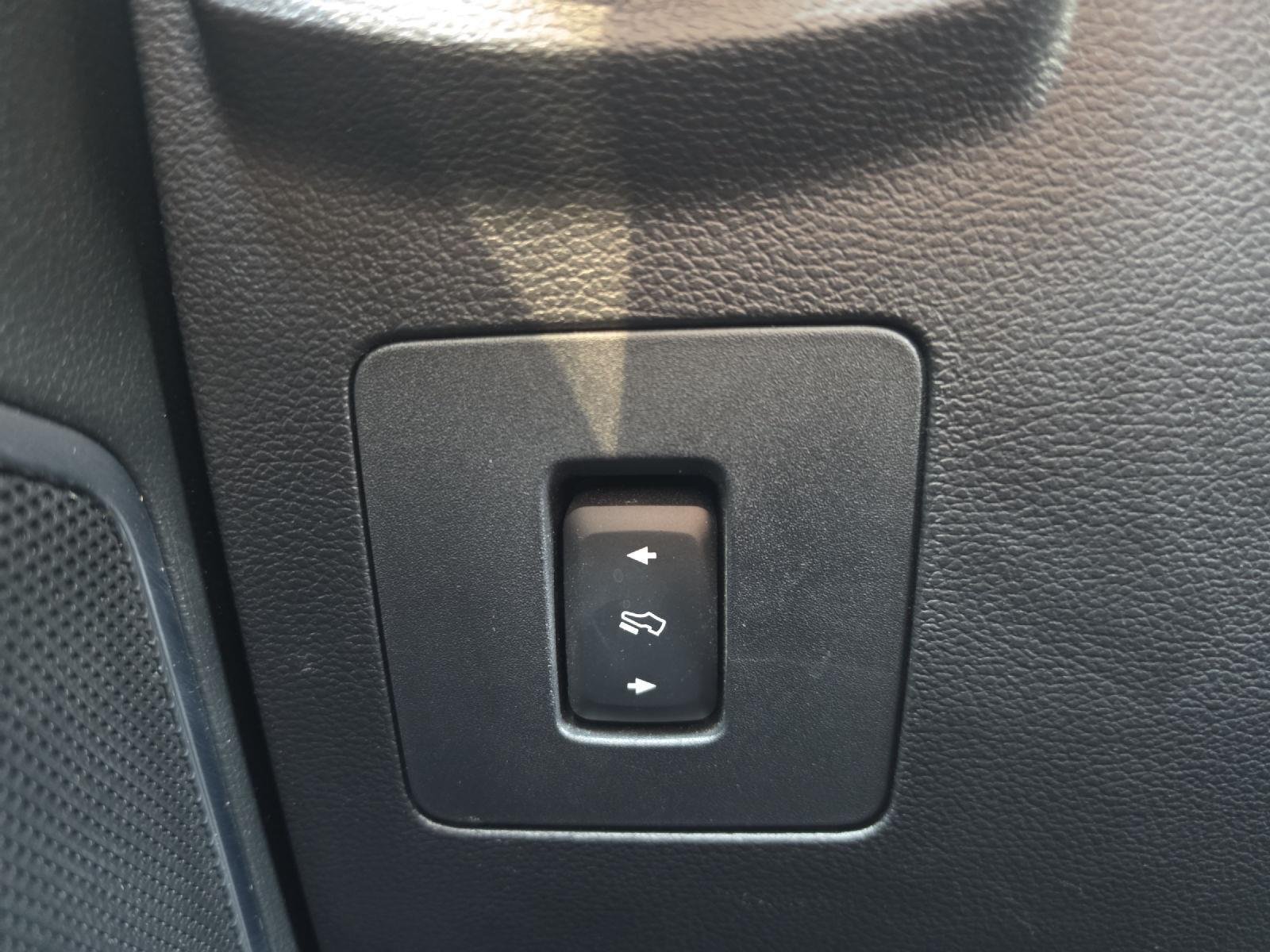Used 2016 White Platinum Metallic Tri-Coat Ford Limited image 52