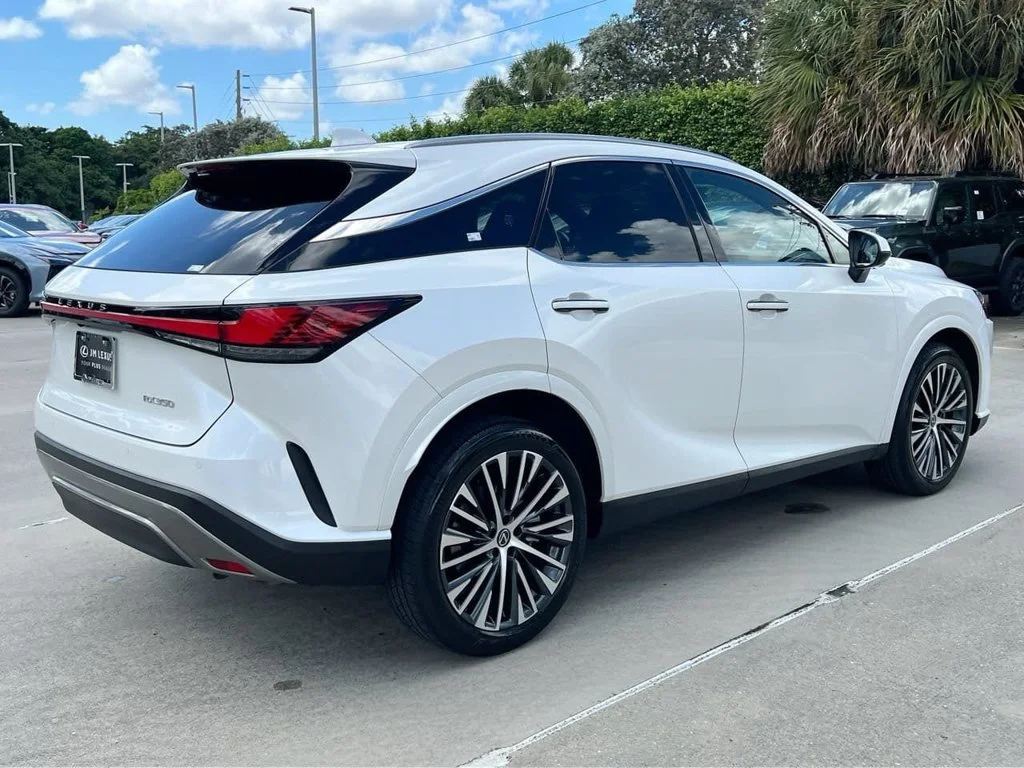 Certified Used 2023 EMINENT WHITE PEARL Lexus 350 Premium Plus image 7