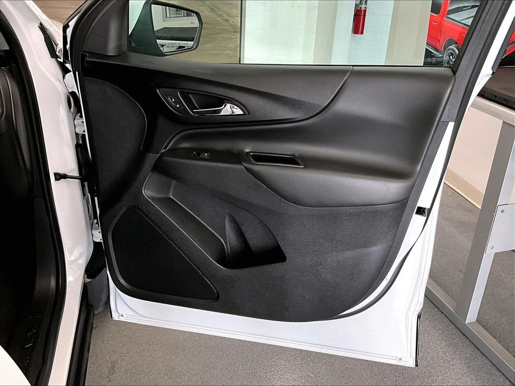 Used 2024 Summit White Chevrolet LT image 12