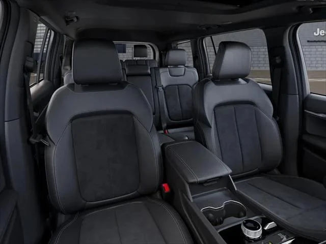 New 2026 Baltic Gray Metallic Clear-Coat Exterior Paint Jeep Laredo image 18