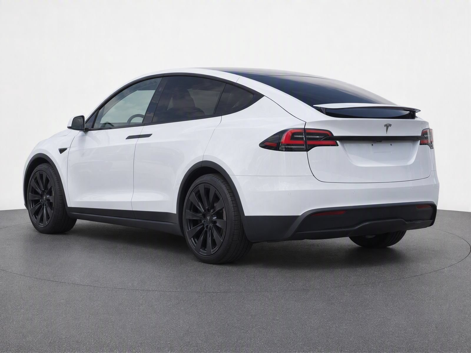 Used 2023 White Tesla NA image 6