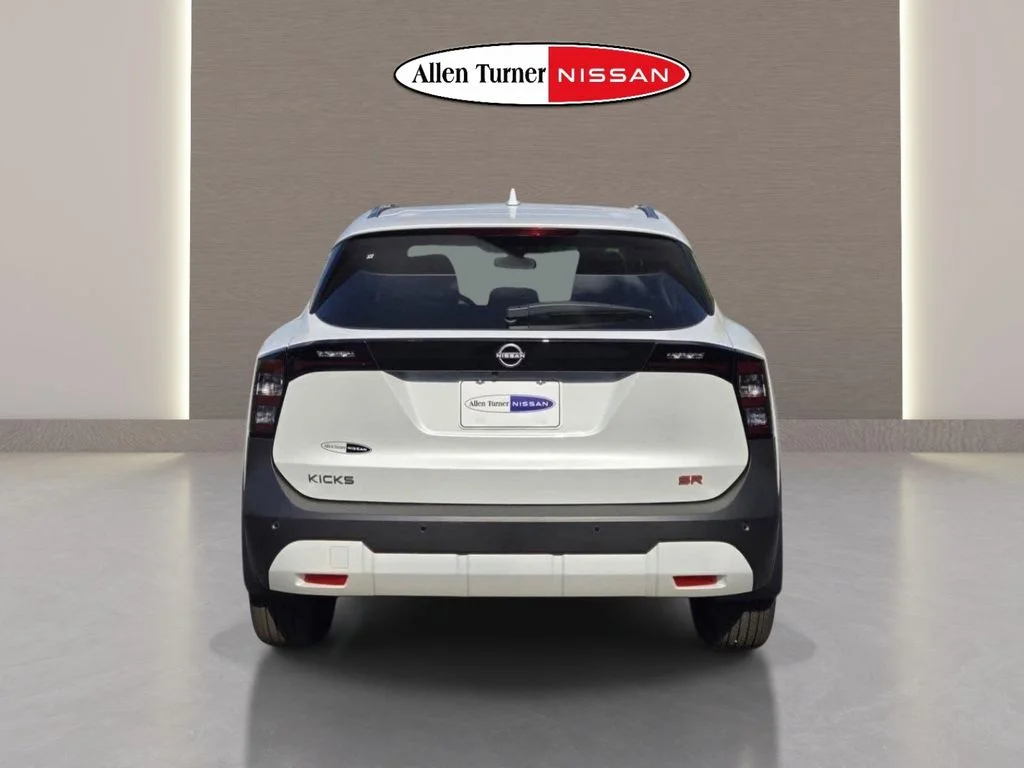 2025 Nissan Kicks SR - Photo 8