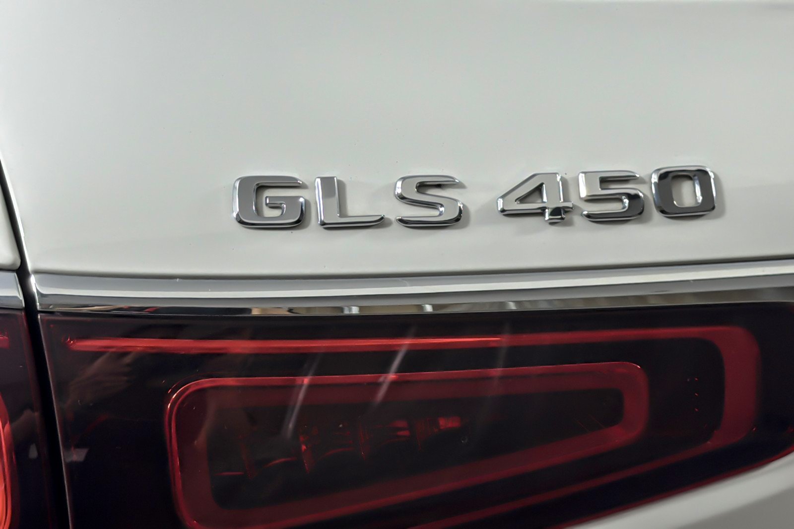 Used 2023 Polar White Mercedes-Benz GLS 450 4MATIC® SUV image 27
