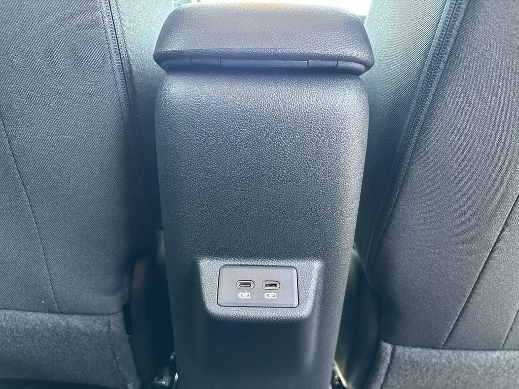 New 2027 Summit White Chevrolet LT image 21