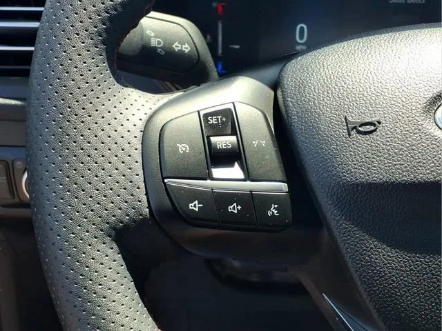 Used 2025  Ford ST-Line Select image 13