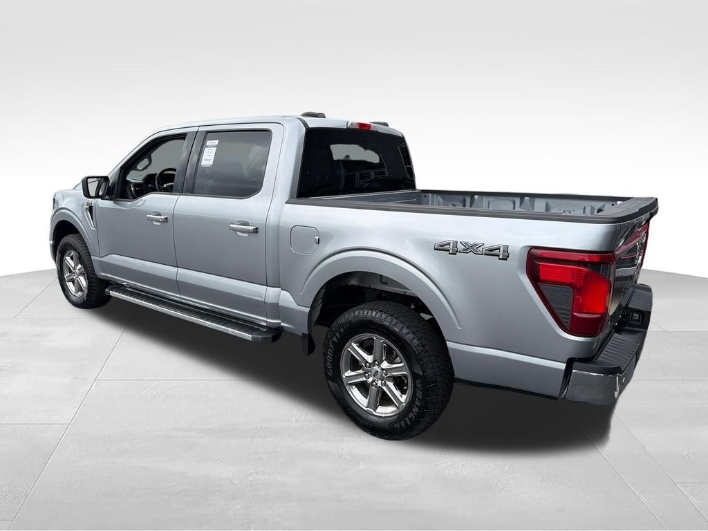 Used 2025 Silver Ford XLT image 3