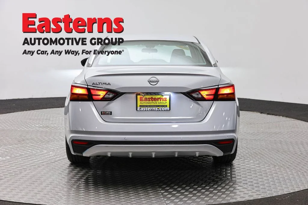 Used 2024 Silver Nissan 2.5 S image 6