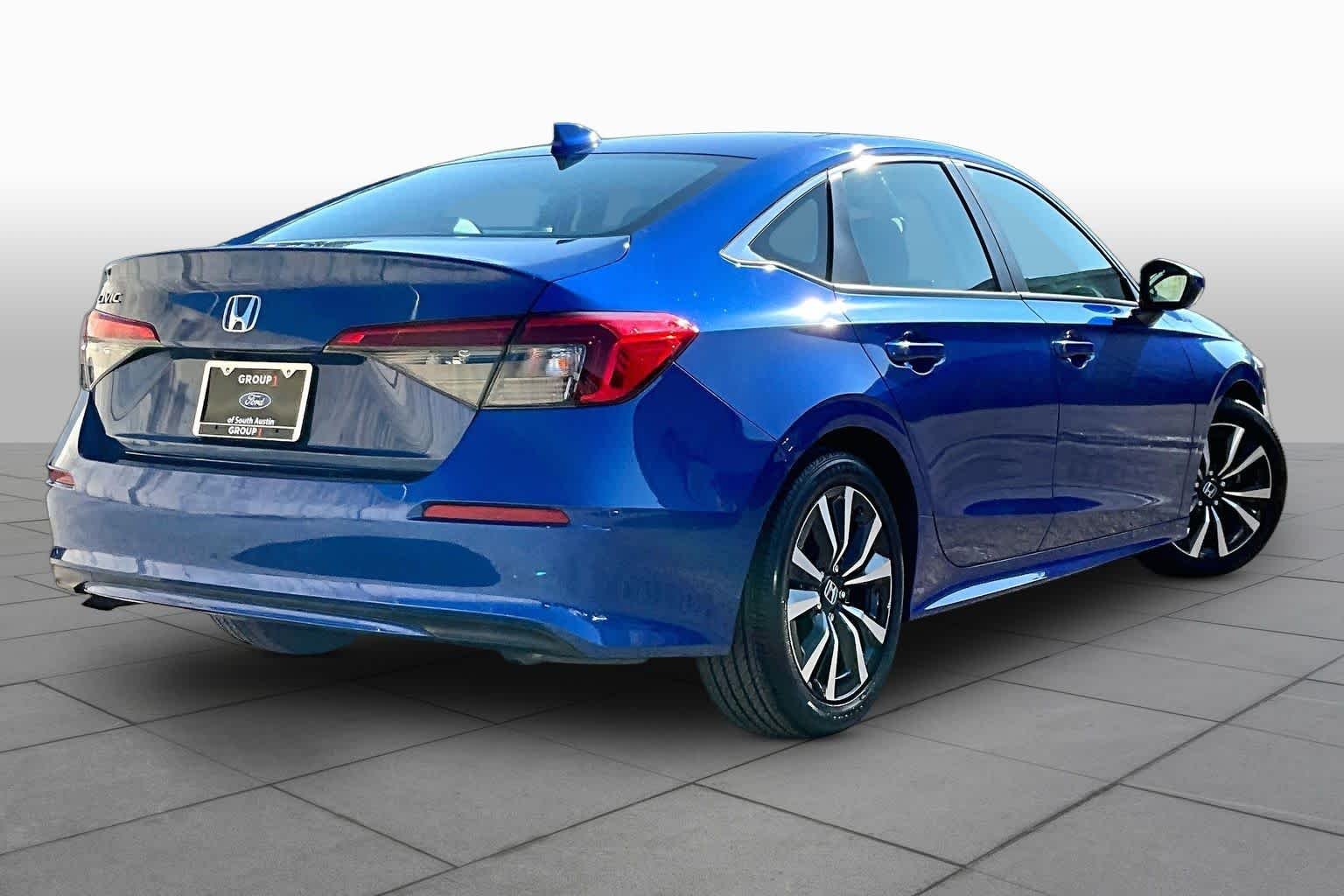 Certified Used 2022 Aegean Blue Metallic Honda EX image 9