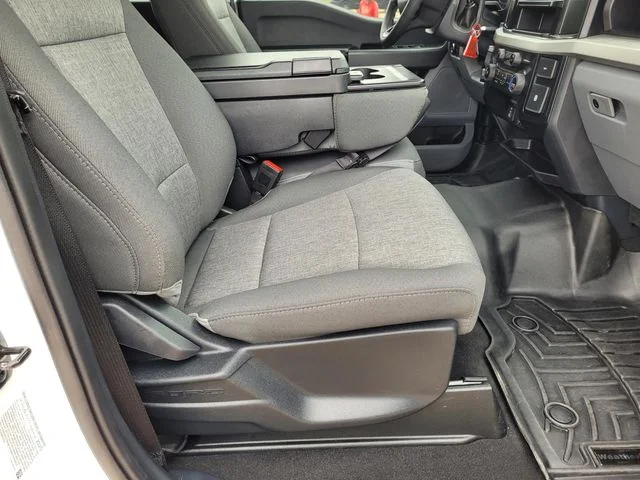 Used 2025 White Ford XL image 26
