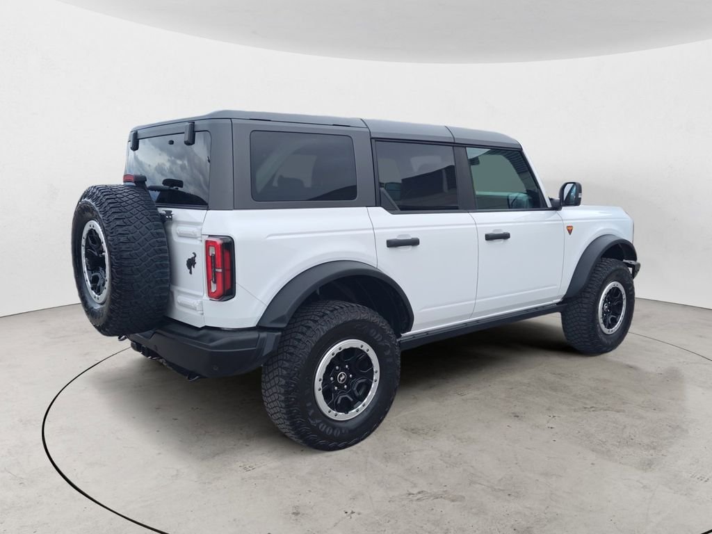 Used 2023 White Ford Badlands image 5