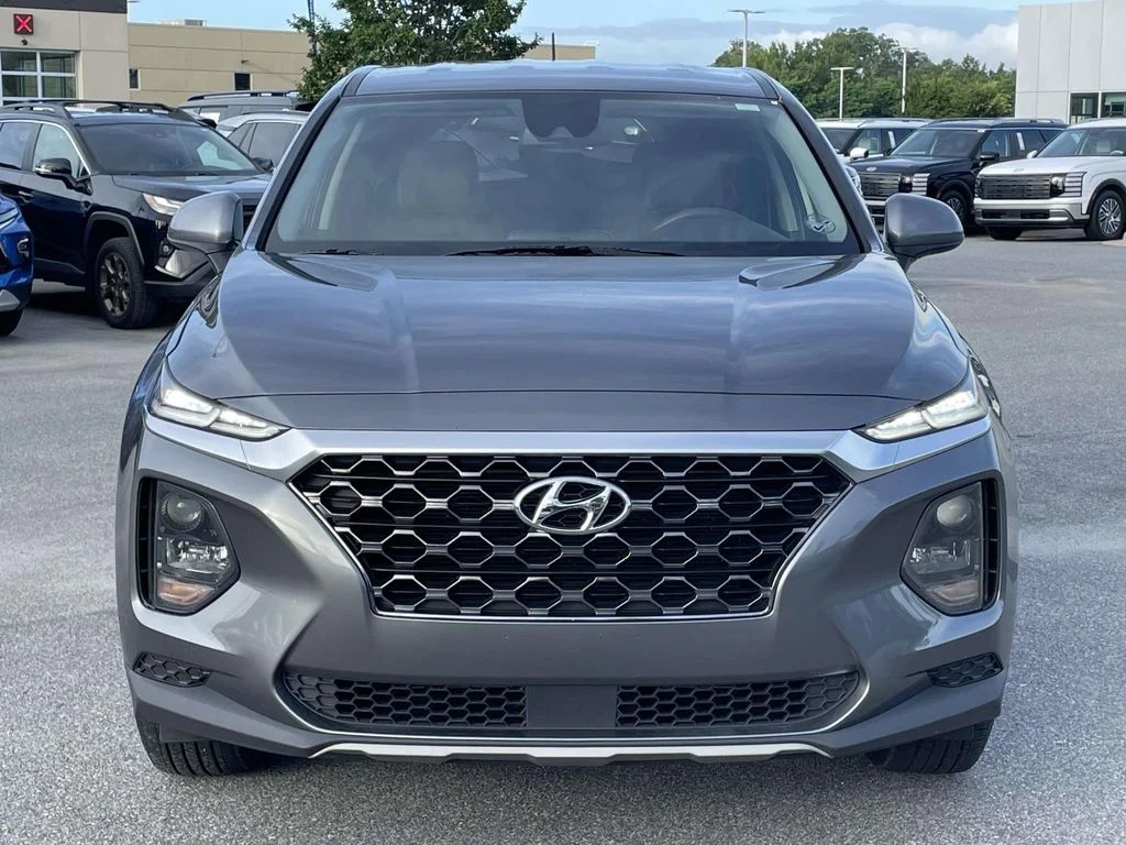 Used 2019 Machine Gray Hyundai SE image 25