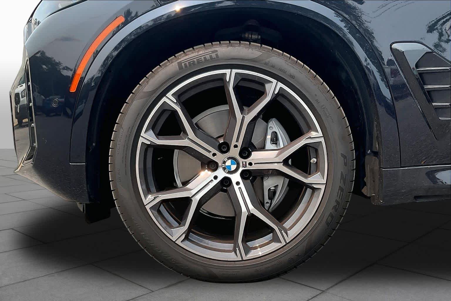 Used 2026 Carbon Black Metallic BMW xDrive40i image 10