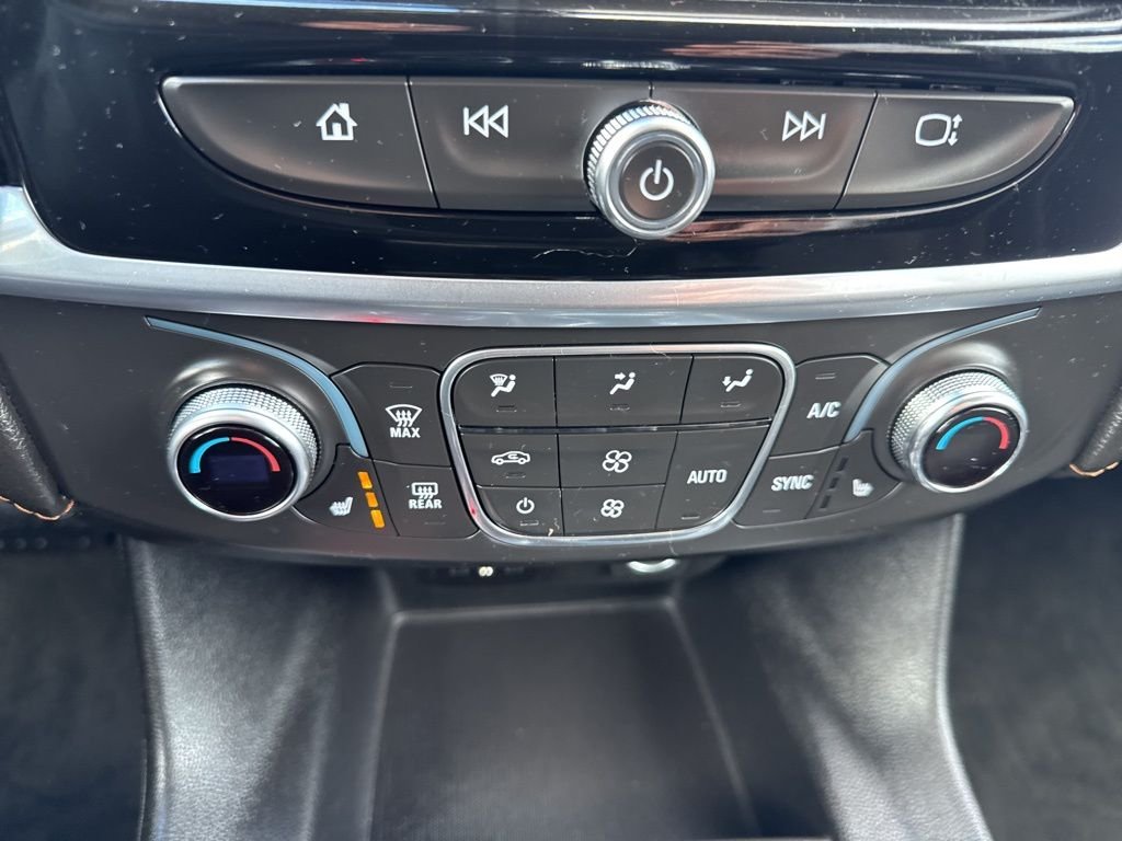 2020 Chevrolet Traverse 1LT - Photo 20