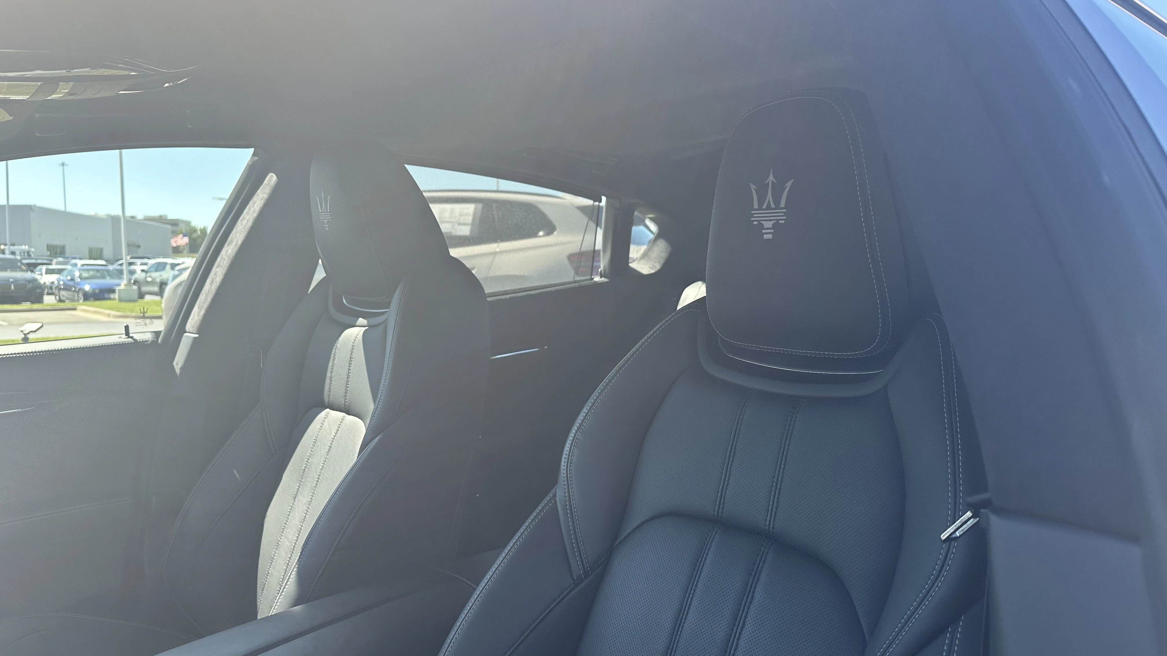 Used 2022 Nero Ribelle Metallic Maserati Modena Q4 image 18