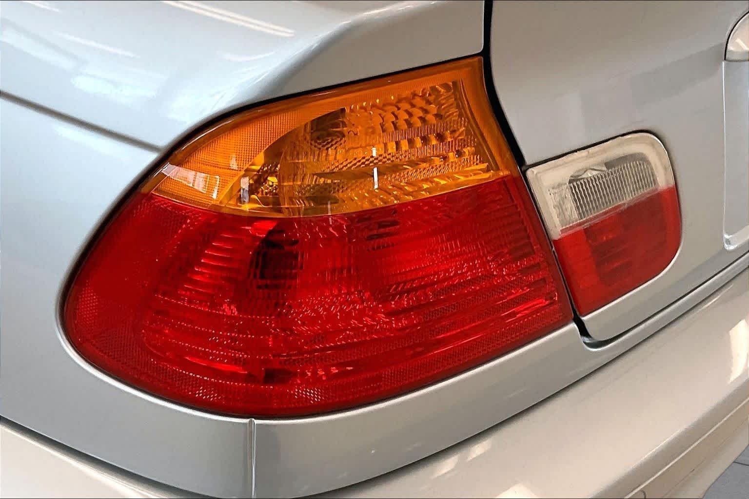Used 2002 Titanium Silver Metallic BMW 330Ci image 25